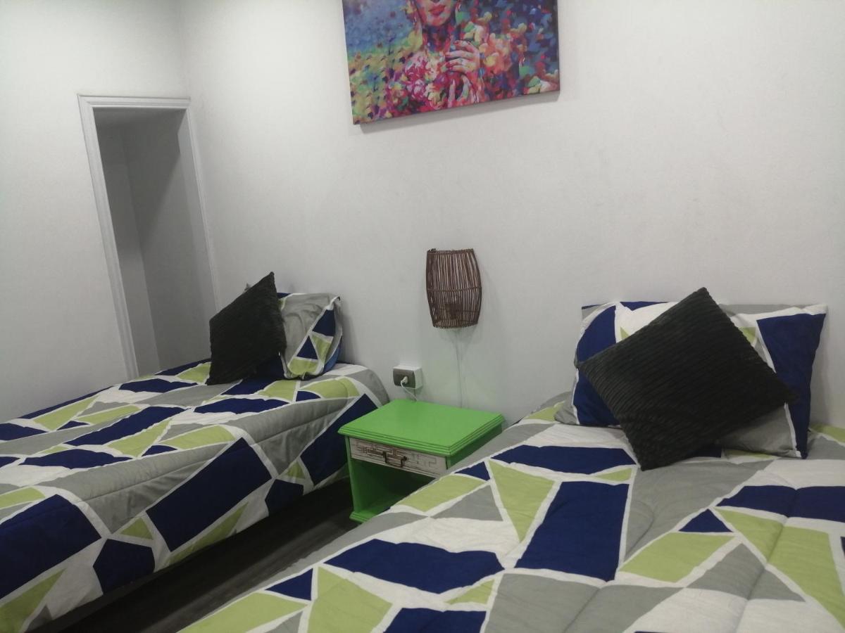 Готель Hostal Mancora Monjitas 755 Сантьяго Екстер'єр фото