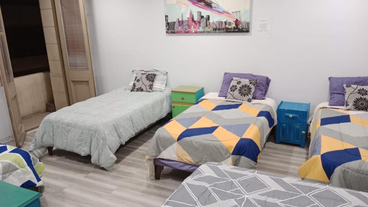 Готель Hostal Mancora Monjitas 755 Сантьяго Екстер'єр фото