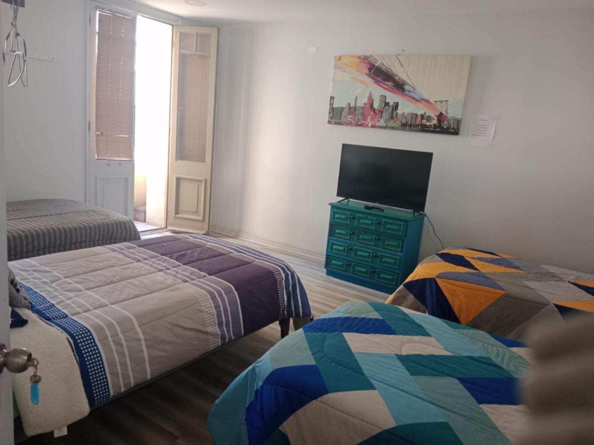 Готель Hostal Mancora Monjitas 755 Сантьяго Екстер'єр фото