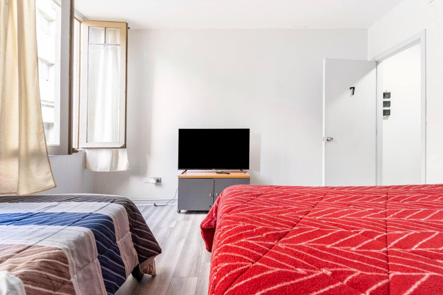 Готель Hostal Mancora Monjitas 755 Сантьяго Екстер'єр фото