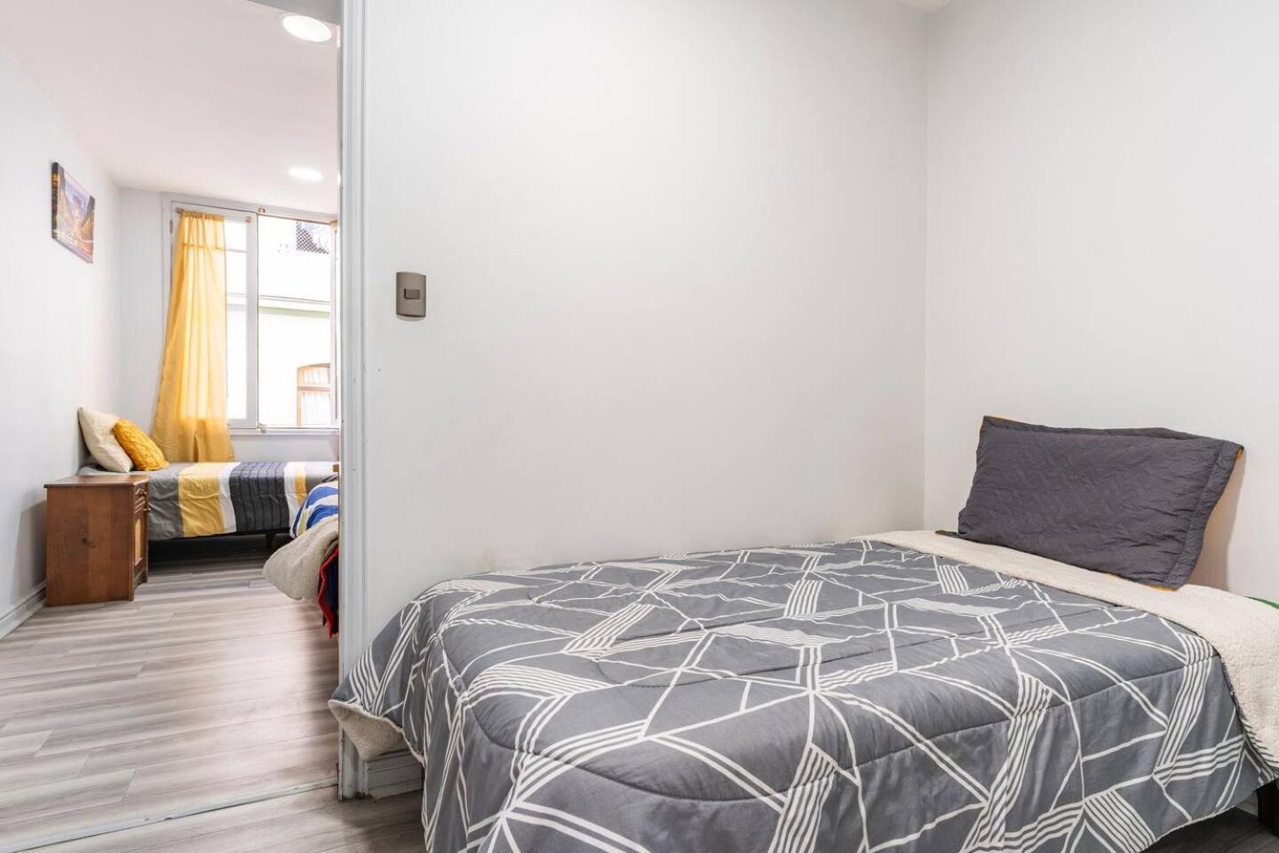 Готель Hostal Mancora Monjitas 755 Сантьяго Екстер'єр фото